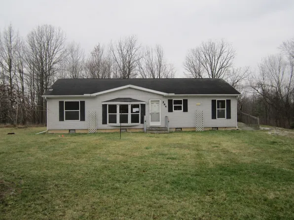 564 Elm St, Vermontville, MI 49096