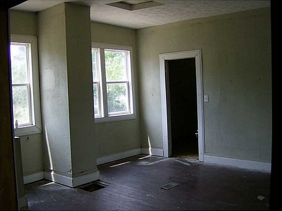 5th image of 326 S Harris Ave