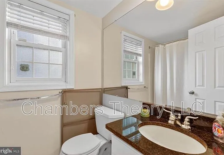 939 S Scott St #1 — Photo 15