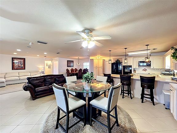 5th image of 2404 LAUDERDALE COURT