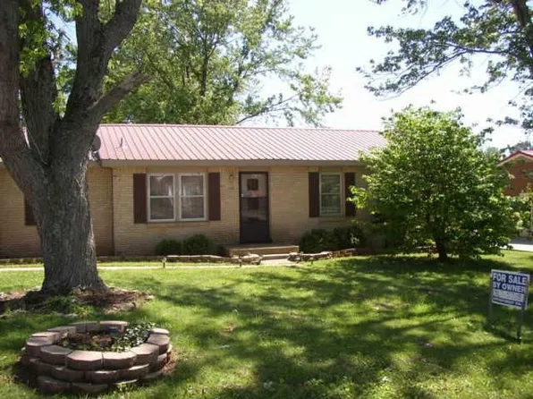 1109 Nicholson St N, Decherd, TN 37324