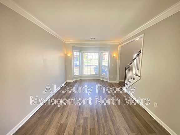 3rd image of 1610 Elgaen Place Dr