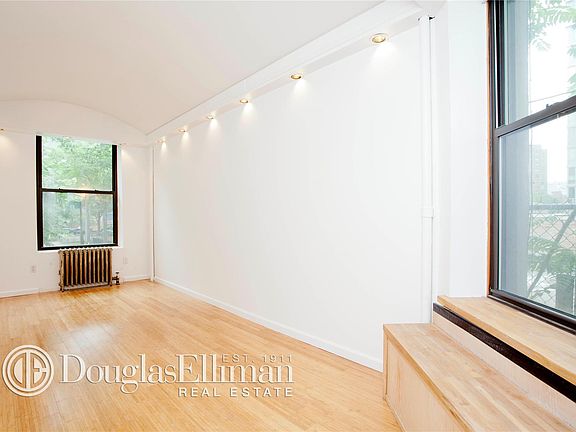 5th image of 114 E 98th St APT 1E