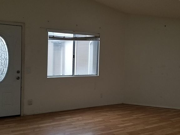 4th image of 507 S Tremont St APT E