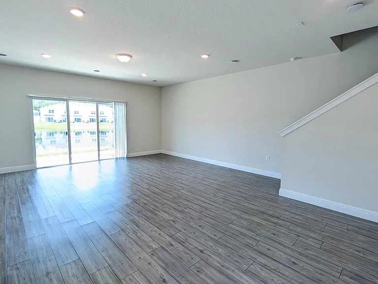 4540 Sparkling Shell Ave — Photo 7