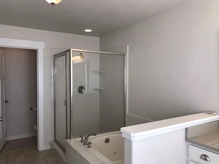 7834 N Red River Dr — Photo 8