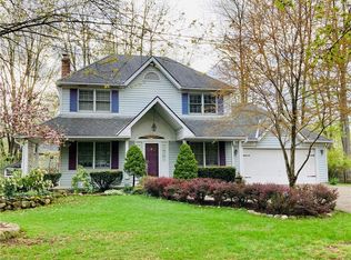 8278 Bradfords Gate, Olmsted Falls, OH 44138