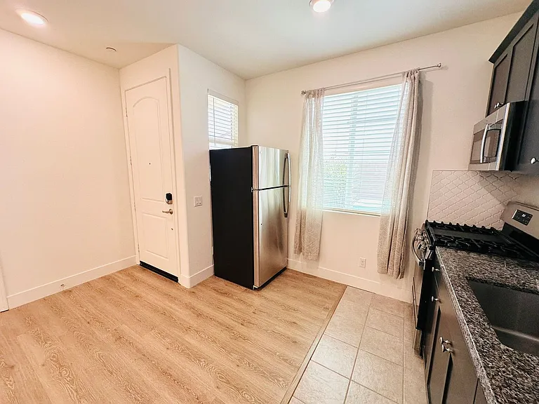 10964 Roble St #2 — Photo 9