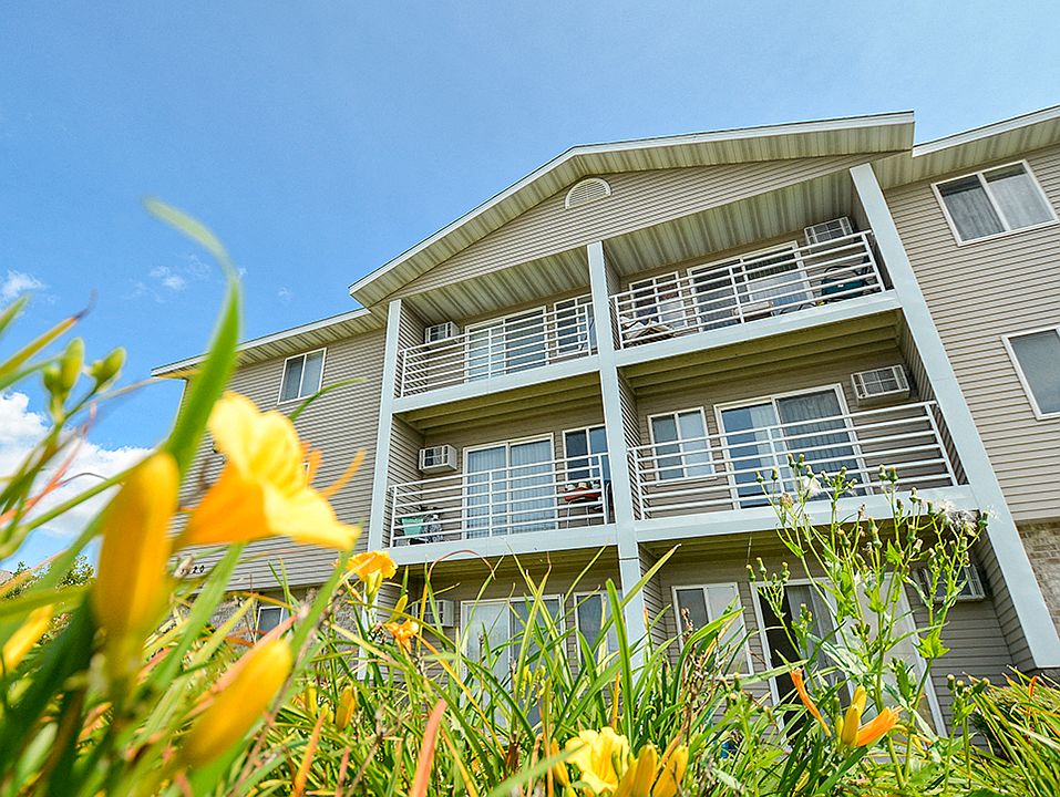 Welcome to Wyndemere Apartments!