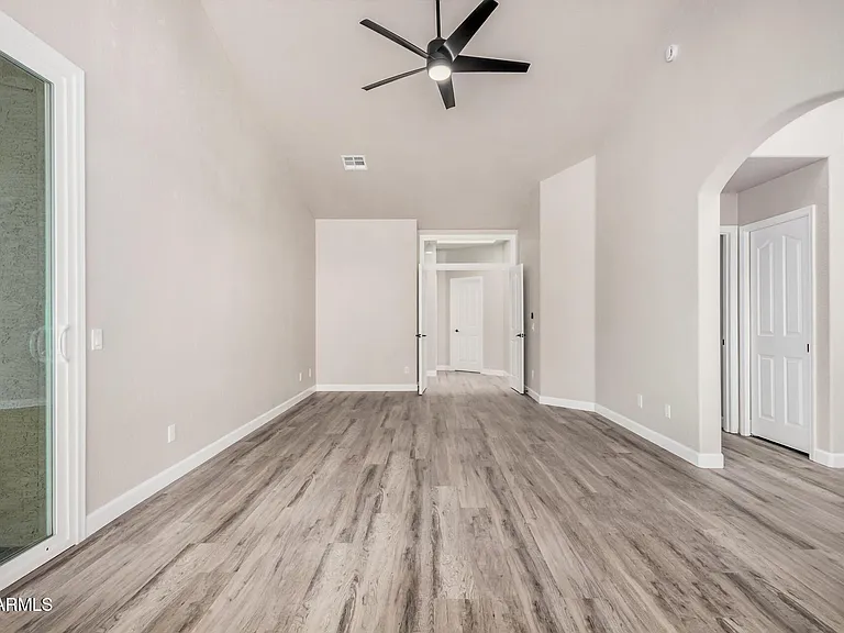 9310 E Crystal Dr — Photo 12