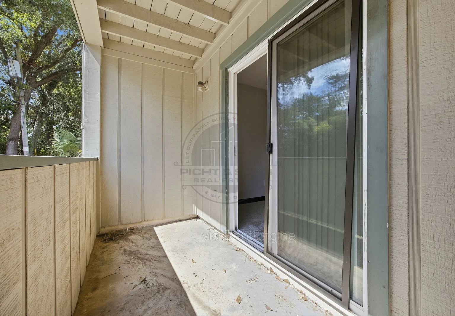 812 Richmond St — Photo 4