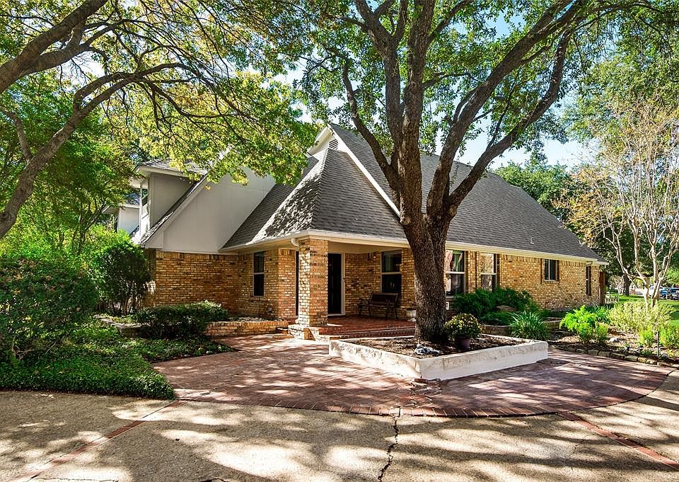 1st image of 4304 Briargrove Ln