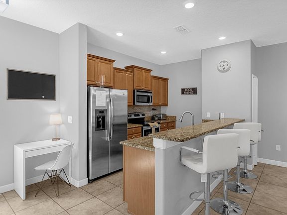 5th image of 2933 Banana Palm Dr