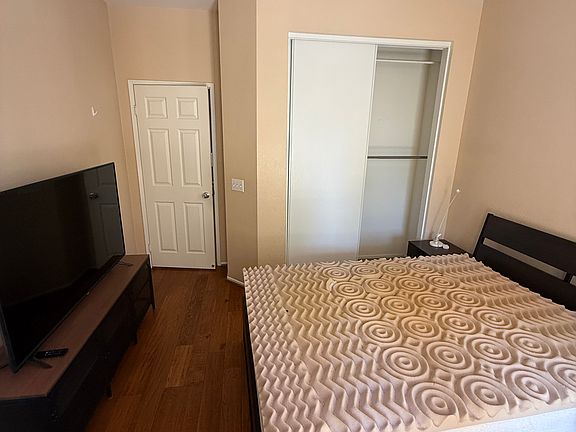 Furnished Room offered for Rent with closet organizer