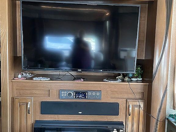 5th image of 1120 Manila Ln
