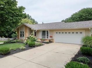 14 Spring Leaf Ct, Saint Peters, MO 63376