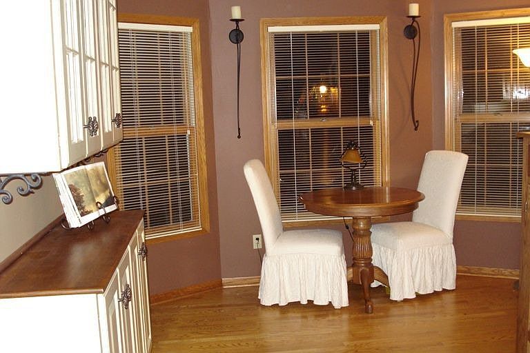 Eat in Kitchen breakfast nook