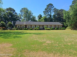 316 1st St, Hookerton, NC 28538