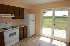 5th image of 606 Forest Ln