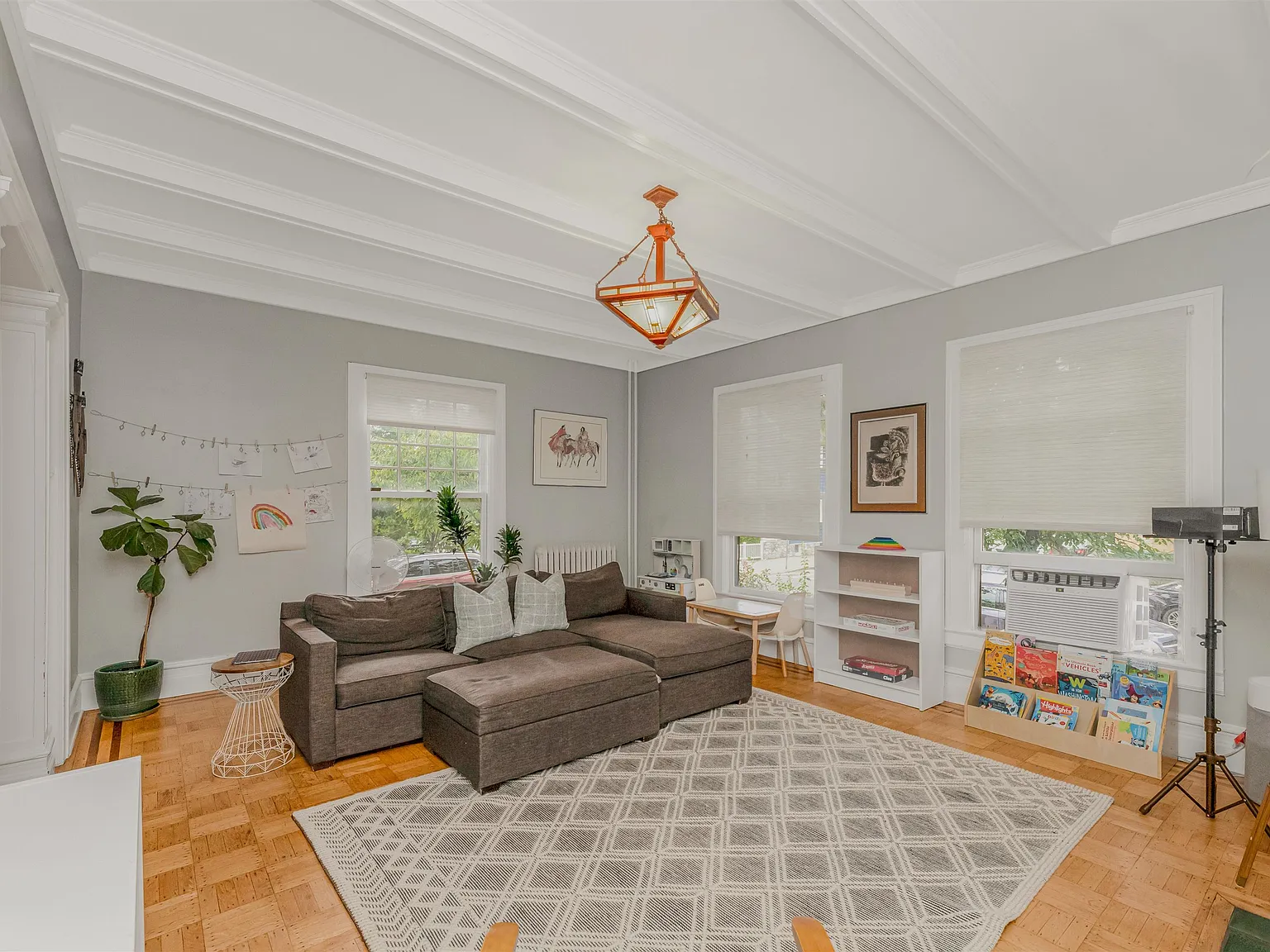 4 bed, 3.5 bath, 3000 sqft, $5,650 — Photo 3