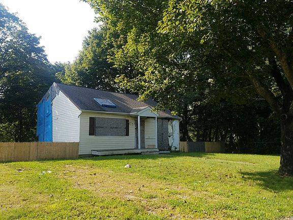 2nd image of 816 Taylor Ave
