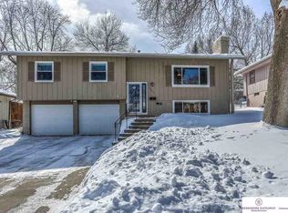 9611 Boyd Cir, Omaha, NE 68134