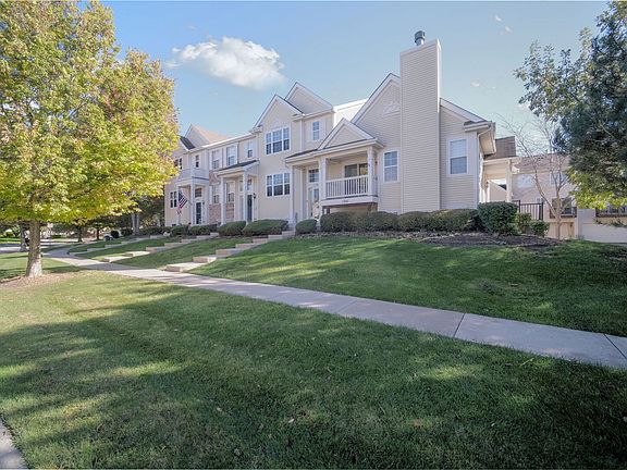 4th image of 1263 Derry Ln