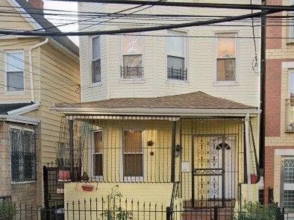 10432 39th Avenue, Corona, NY 11368