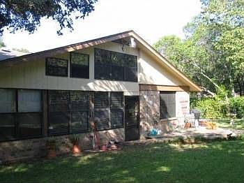 3rd image of 2401 Toulouse Dr