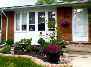 124 Dorchester Blvd, Saint Catharines, ON L2M6B9