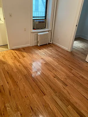 Rented by New York Realty Minimax Inc | media 17