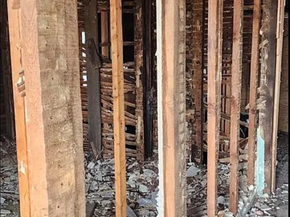 83 Coles Rd, Blackwood, NJ 08012