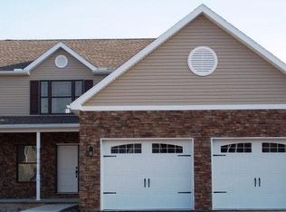 10 Young Dr, Carlisle, PA 17015