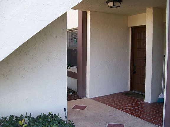 2nd image of 6170 Willowpointe Cir