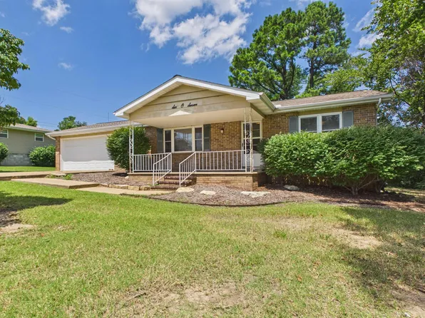 607 Broadmoor Dr, Mountain Home, AR 72653