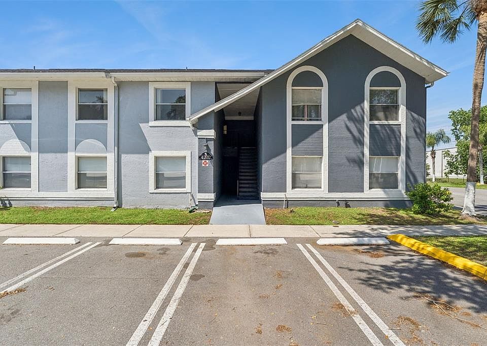 1st image of 4202 Pershing Pointe Pl APT 7