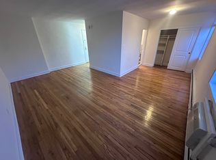 84-31 Van Wyck Expy #325, Jamaica, NY 11435