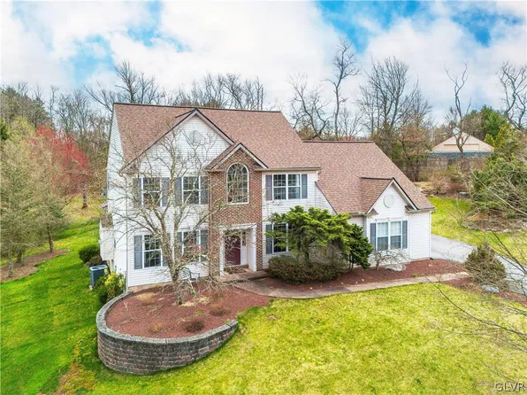 7055 Maple Ct, Coopersburg, PA 18036