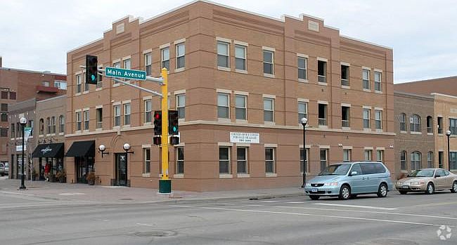 1st image of 18 4th St S Ste 102