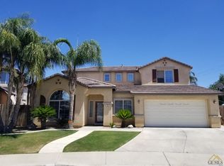 24 Belfast Ct, Bakersfield, CA 93314
