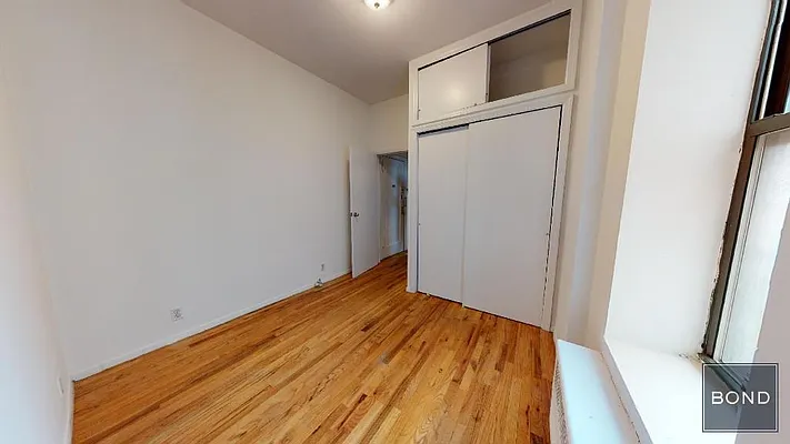 Rented by Bond New York | media 15