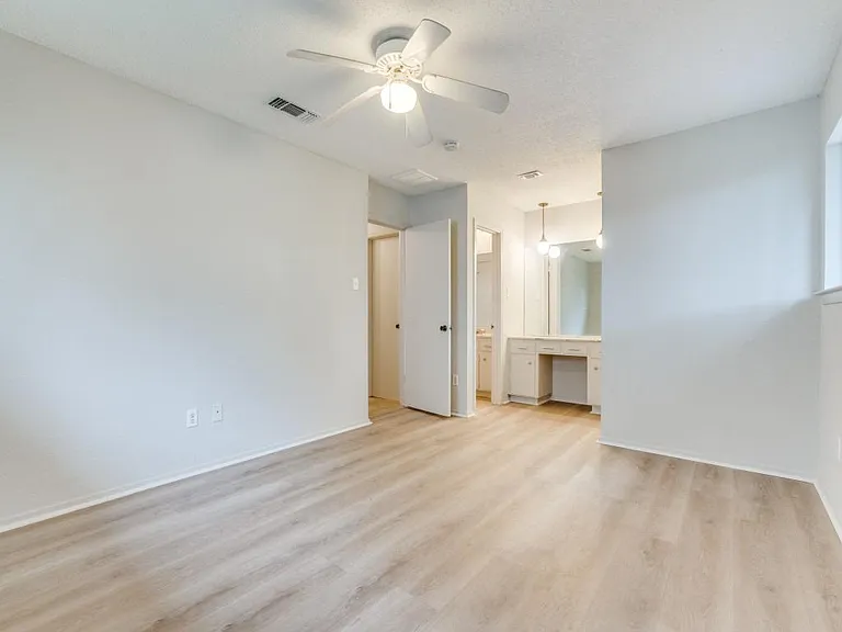 12304 Bent Cedar Cv — Photo 29