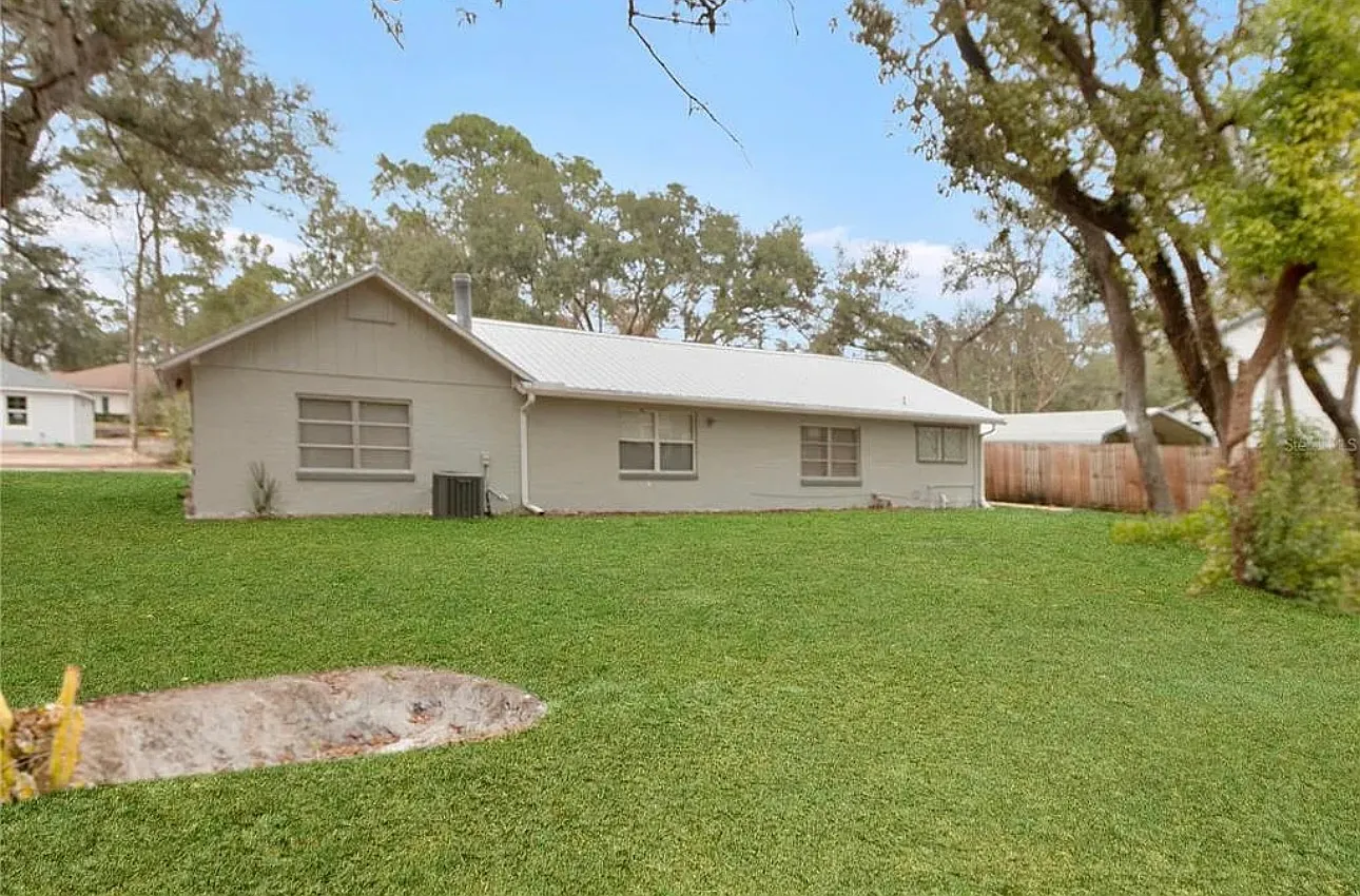 4 bed, 1486 sqft, $1,990 — Photo 1