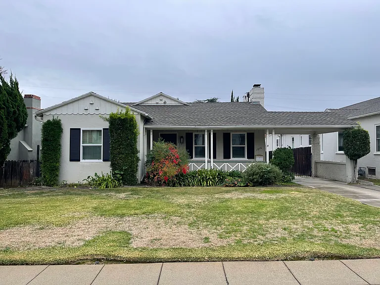1016 Vineyard Dr — Photo 1