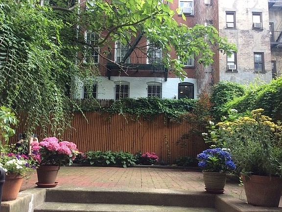 4th image of 352 E 89th St #D