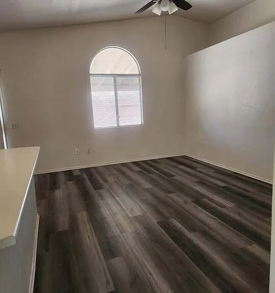 655 Silverwood St — Photo 9