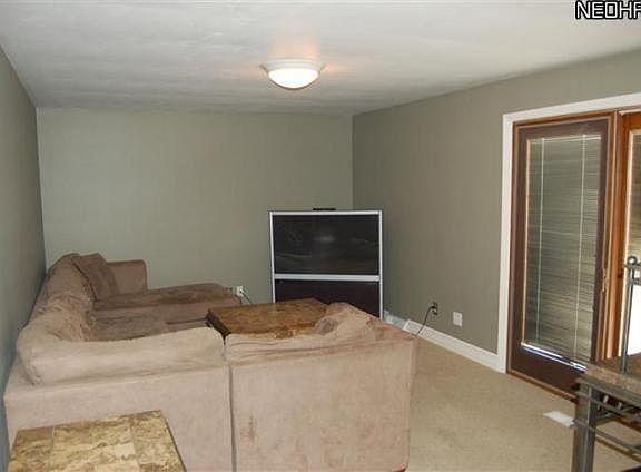 5th image of 471 Garden Valley Ct
