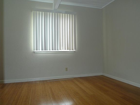 3rd image of 7395 Rainbow Dr