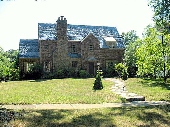 4th image of 163 Hawthorne Dr
