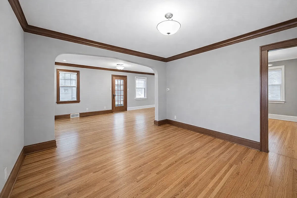 Building Photo - 811 Snelling Ave N